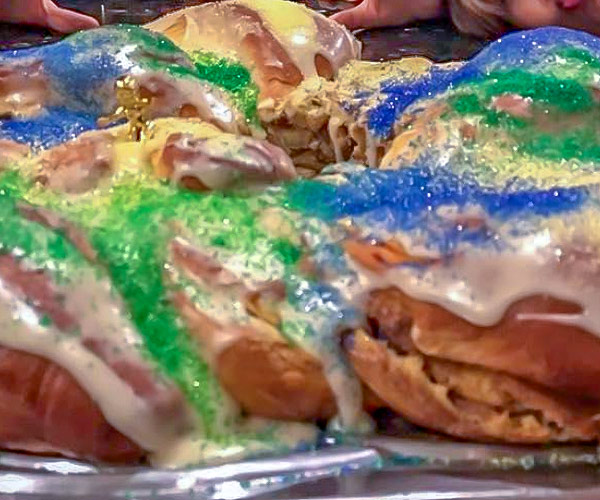 Mardi Gras King's Cake thumb